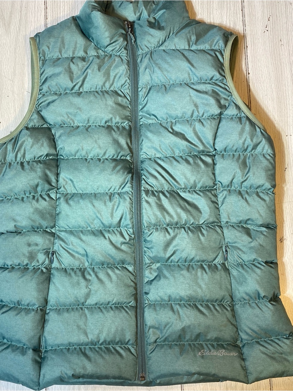 Eddie Bauer EB650 Down Puffer Vest Women’s Size Large Green Full Zip Lightweight